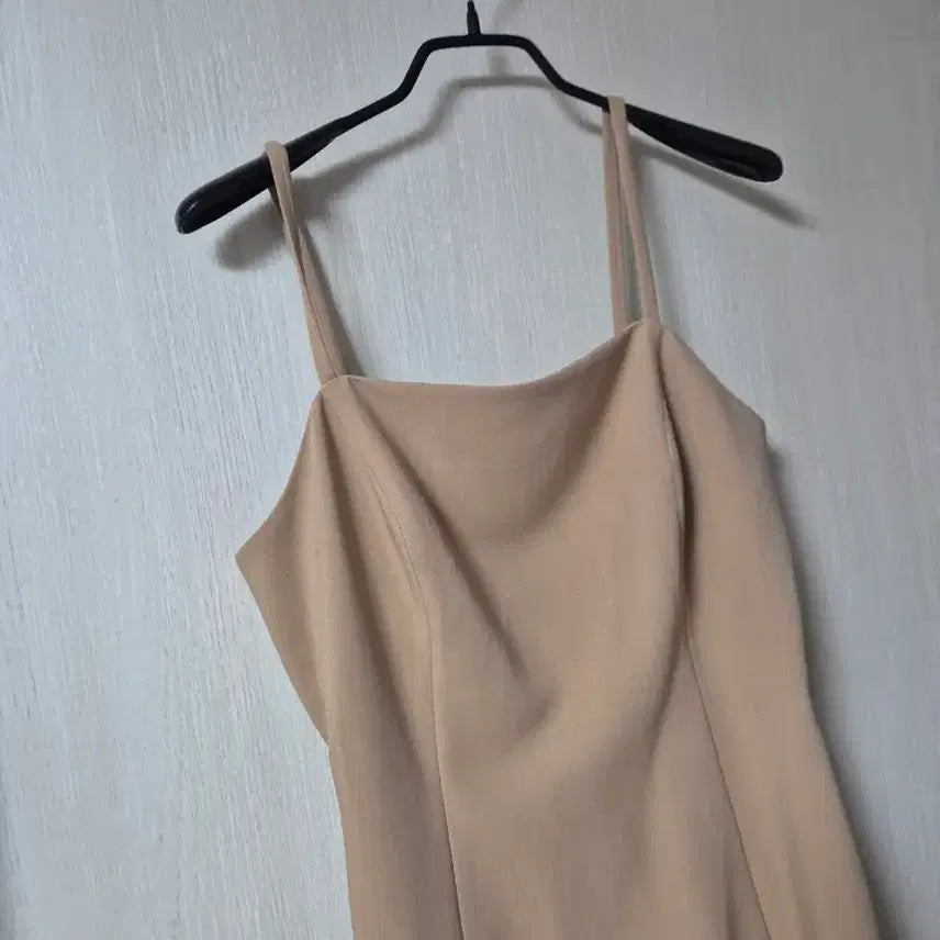 [BUNJANG] AND YOU V-neck Sleeveless Dress / 앤유 AND YOU 슬립 원피스 뷔스티에 원피스 1