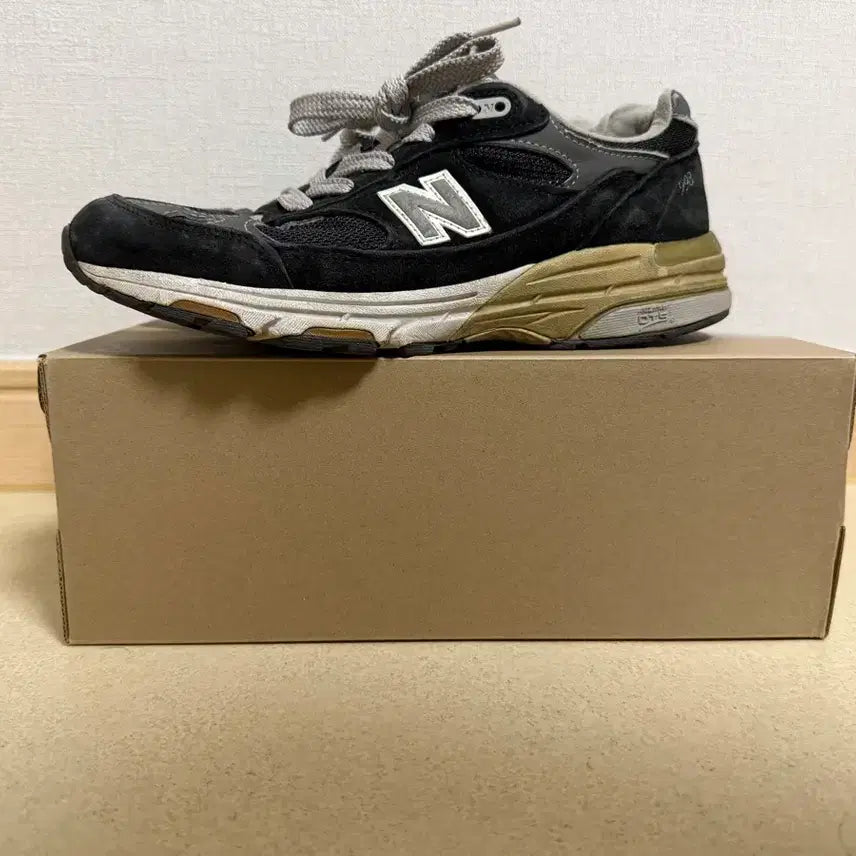 [BUNJANG] New Balance 993 Black Sneakers (255mm) / 뉴발란스 993 블랙 255