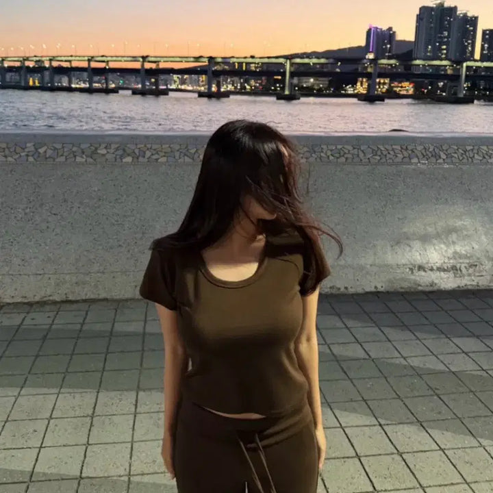 [BUNJANG] Ennueul Newsmooth U-Neck T-Shirt and Pinterfit Bootcut Pants Set / 엔뉴엘 뉴스무스 유넥 티셔츠 핀터핏 부츠컷 팬츠 세트