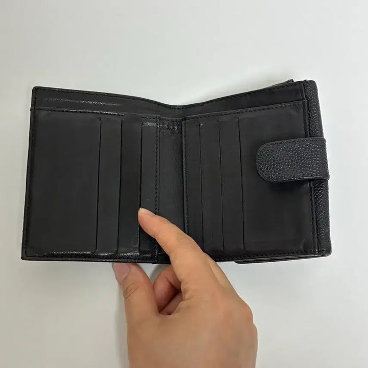 [BUNJANG] Chanel Vintage Black Caviar Bi-fold Wallet / 빈티지 샤넬 블랙 캐비어 반지갑