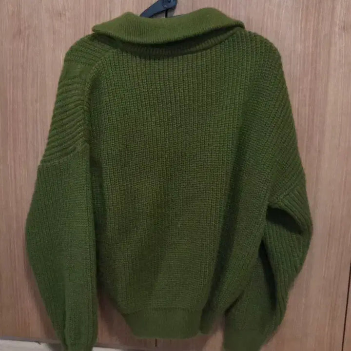 [BUNJANG] Avery Olive Knit Two-Way High-Neck Cardigan / 새상품 에이블리 올리브 니트 투웨이 하이넥 가디건