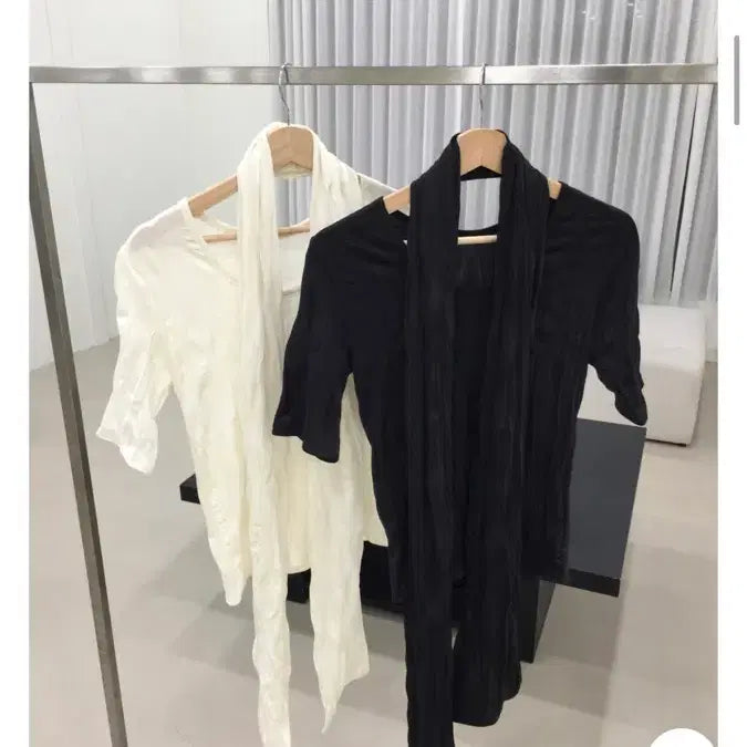 [BUNJANG] Cream Short Sleeve Blouse with Scarf Set / 새상품,스카프 세트) 반팔 블라우스 - 크림