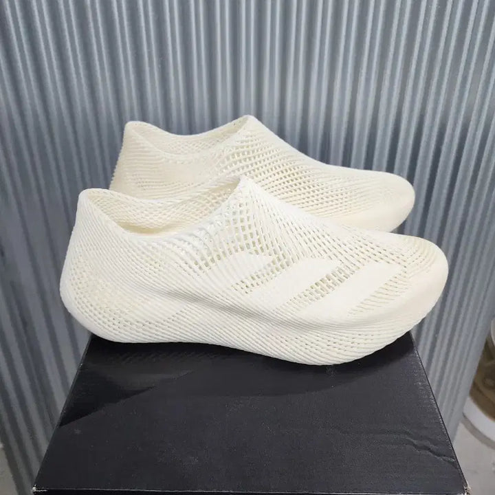 [BUNJANG] Adidas Climacool Cream White 3D Mesh Slip-On Sneakers (US 8.5) / (265mm / US8.5)아디다스 클라이마쿨 크림 화이트 3D 메시 슬
