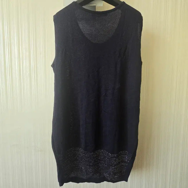 [BUNJANG] GGPX Black Sleeveless Knit with Printing / GGPX  블랙 프린팅 민소매 니트