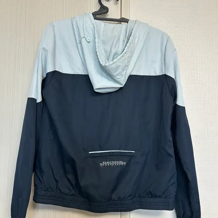 [BUNJANG] Descente Functional Windbreaker Navy/White Size 90 / 데상트 바람막이 네이비/화이트 90