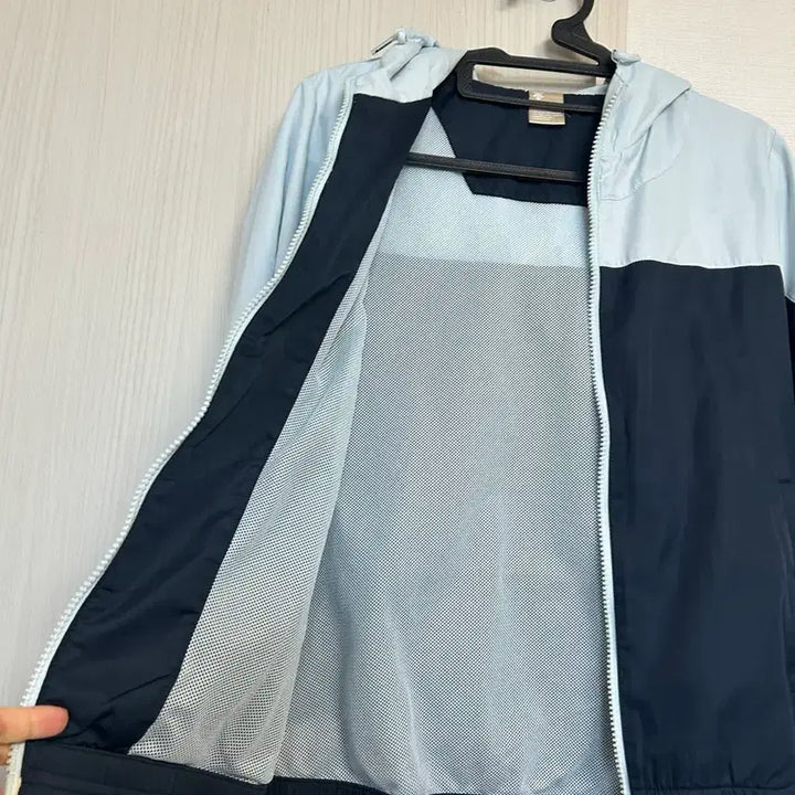 [BUNJANG] Descente Functional Windbreaker Navy/White Size 90 / 데상트 바람막이 네이비/화이트 90