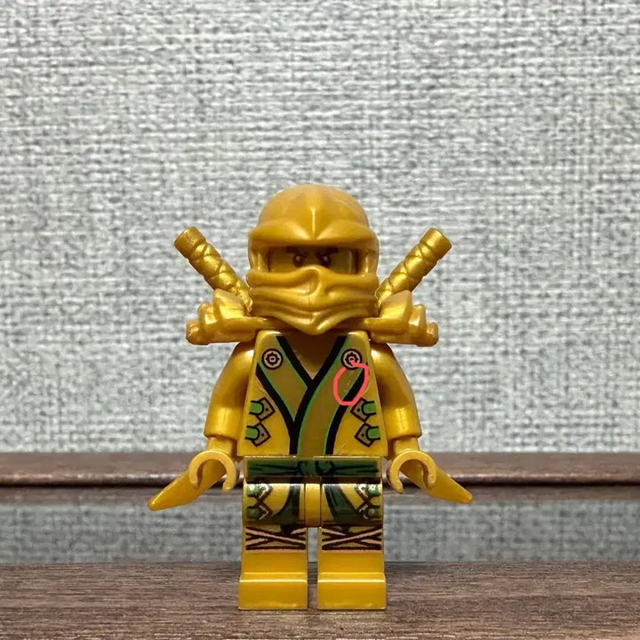 [BUNJANG] LEGO Ninjago Gold Ninja Lloyd Minifigure / 레고 닌자고 골드닌자 로이드 미니피규어