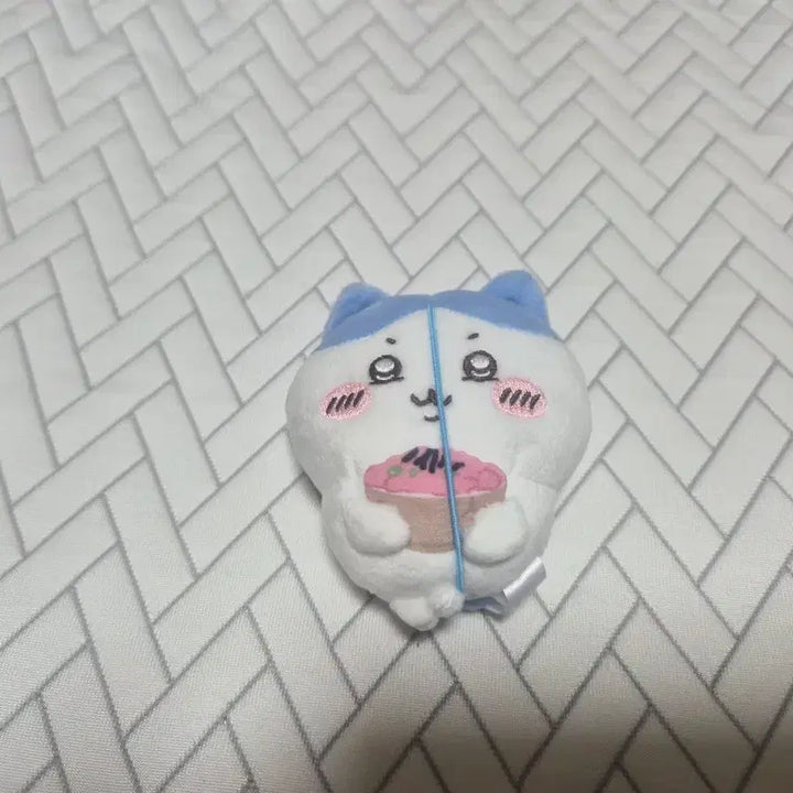 [BUNJANG] Hachiware Dumpling Mascot Plush (Japan Authentic) / (일본정품)하치와레 만두 인형 마스코트