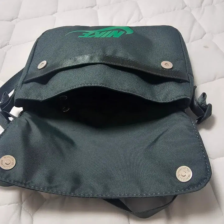 [BUNJANG] Nike Futura 365 Cross Body Bag / 나이키 퓨추라 365 크로스 바디백