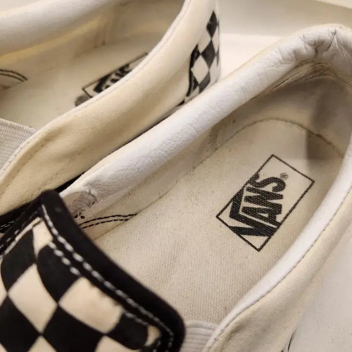 [BUNJANG] Vans Checkerboard Slip-On Shoes (Size 290) / 반스 체커보드 슬립온 290