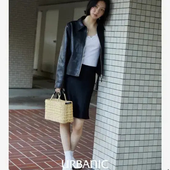 [BUNJANG] URBANIC30 Sylvie Satin Midi Skirt Black S / 얼바닉30 실비 새틴 미디 스커트(원가124000) 치마 세틴