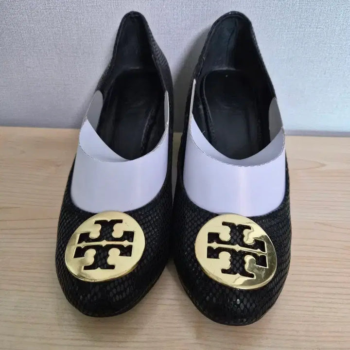 [BUNJANG] Tory Burch Julian Snakeskin Wedge Heel Shoes 9M (260) / 토리버치 9M 260 줄리앙 뱀피 웨지힐 슈즈-721