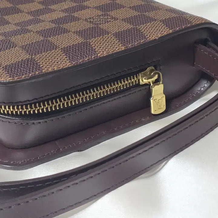 [BUNJANG] Louis Vuitton Damier Ebene Canvas Pochette Saint Louis Second Bag / 루이비통 다미에 에벤 캔버스 포쉐트 세인트 루이스 세컨드백