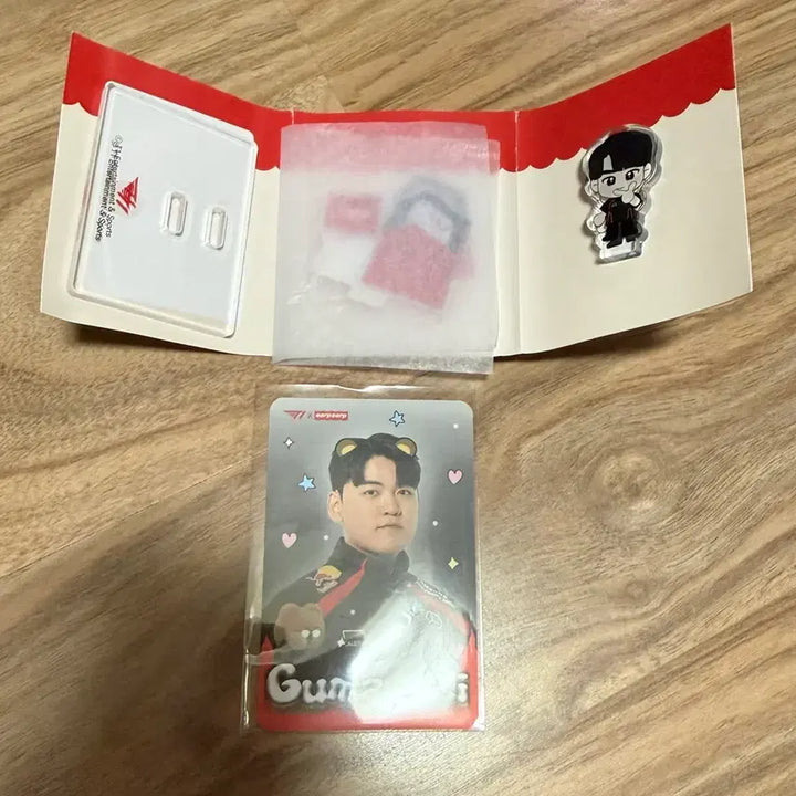 [BUNJANG] T1 Gumayusi Acrylic Stand &