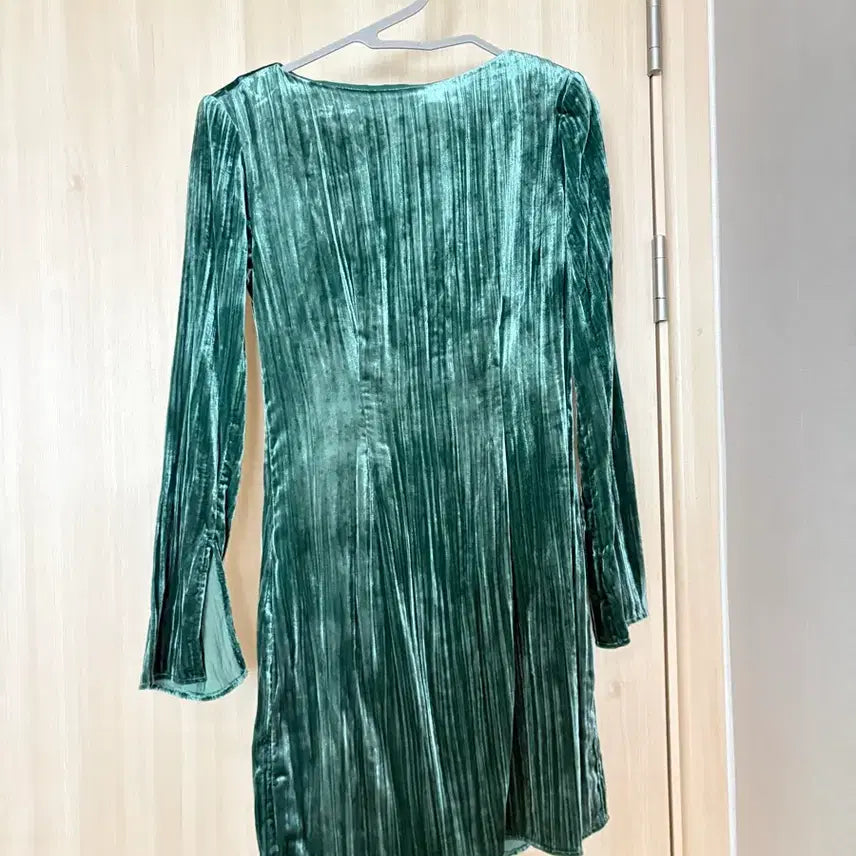 green velvet pleated dress Whistles Velvet Pleated Sleeve Dress Dark Green Size 16