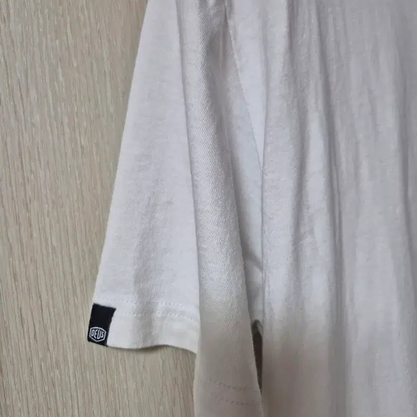 [BUNJANG] Deus Ex Machina White T-Shirt XL / 데우스 엑스 마키나 흰색 반팔 티셔츠 XL