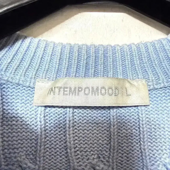 [BUNJANG] Intemp Mood Cable Knit Sweater Blue / [L,100]인템포무드 케이블 니트 스웨터 블루