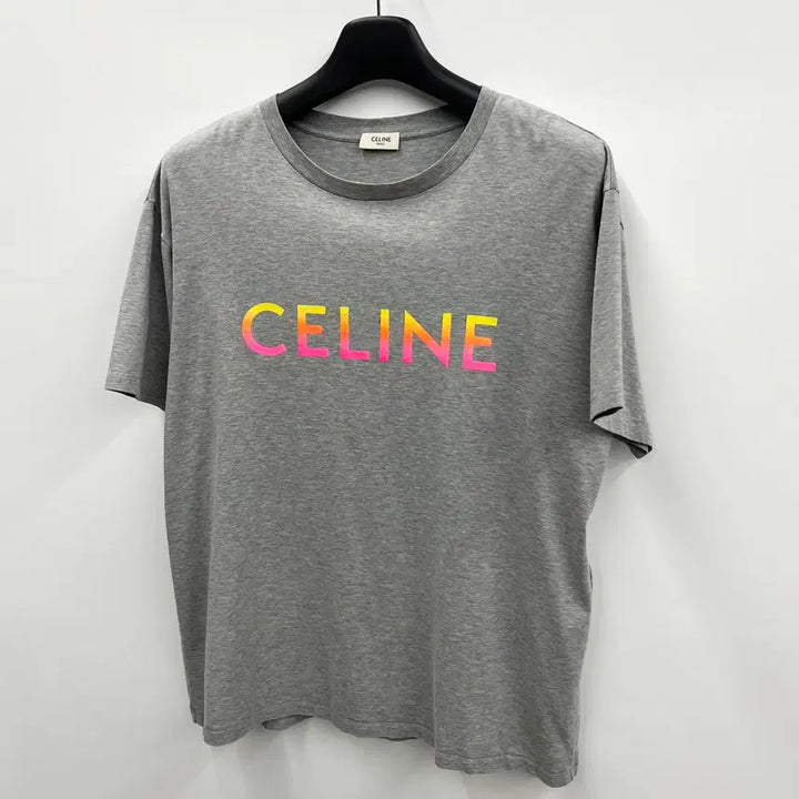 [BUNJANG] Celine Logo Short Sleeve T-Shirt Size S / { S } 셀린느 로고 반팔 티셔츠