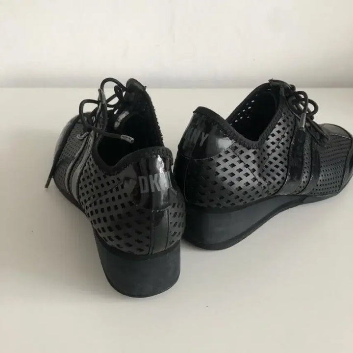 [BUNJANG] DKNY Vintage Sneakers Black 240 / dkny 디케이엔와이 빈티지 스니커즈 블랙 240