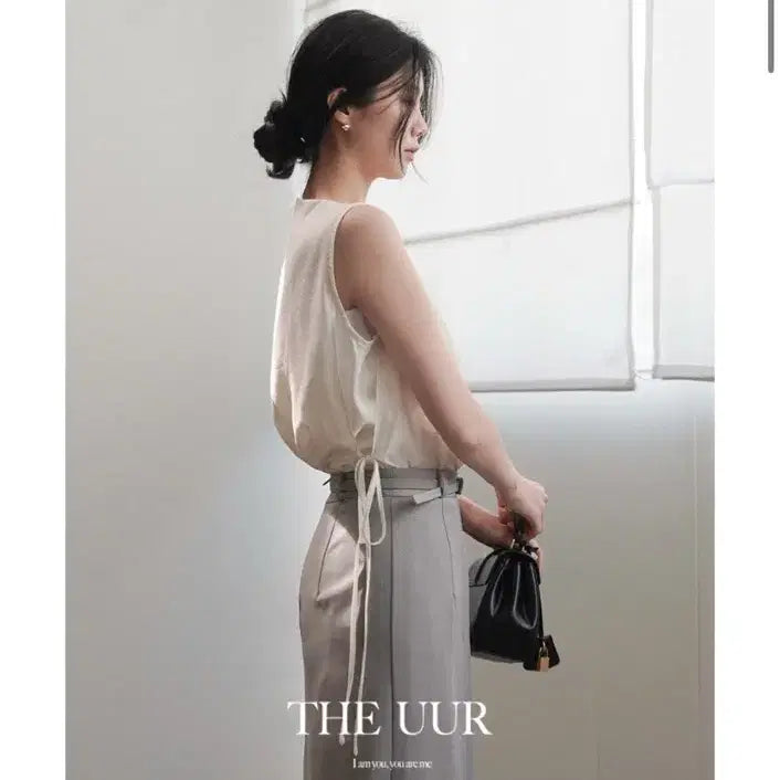 [BUNJANG] uur Cowl Layer String Sleeveless Blouse / (새상품) uur 팝업 카울 레이어 스트링 슬리브리스 블라우스