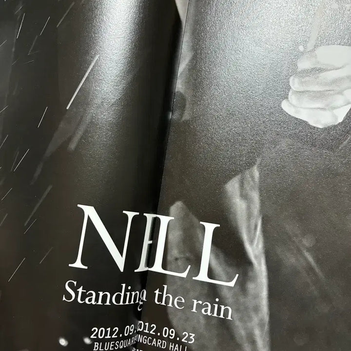 [BUNJANG] Nell 2012 "Standing in the Rain" Concert Photobook / 2012 Nell&