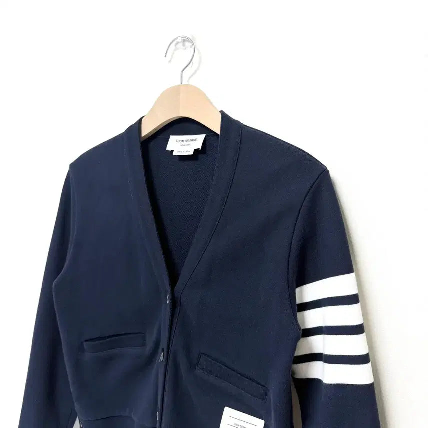[BUNJANG] Thom Browne Diagonal Stripe Armband Cardigan / { 38 } 톰브라운 사선완장 가디건