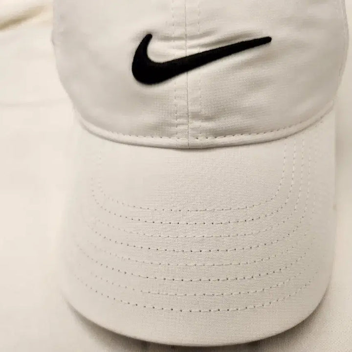 [BUNJANG] Nike Legacy91 Dri-FIT White Cap / 나이키 레거시91 드라이핏 화이트 볼캡