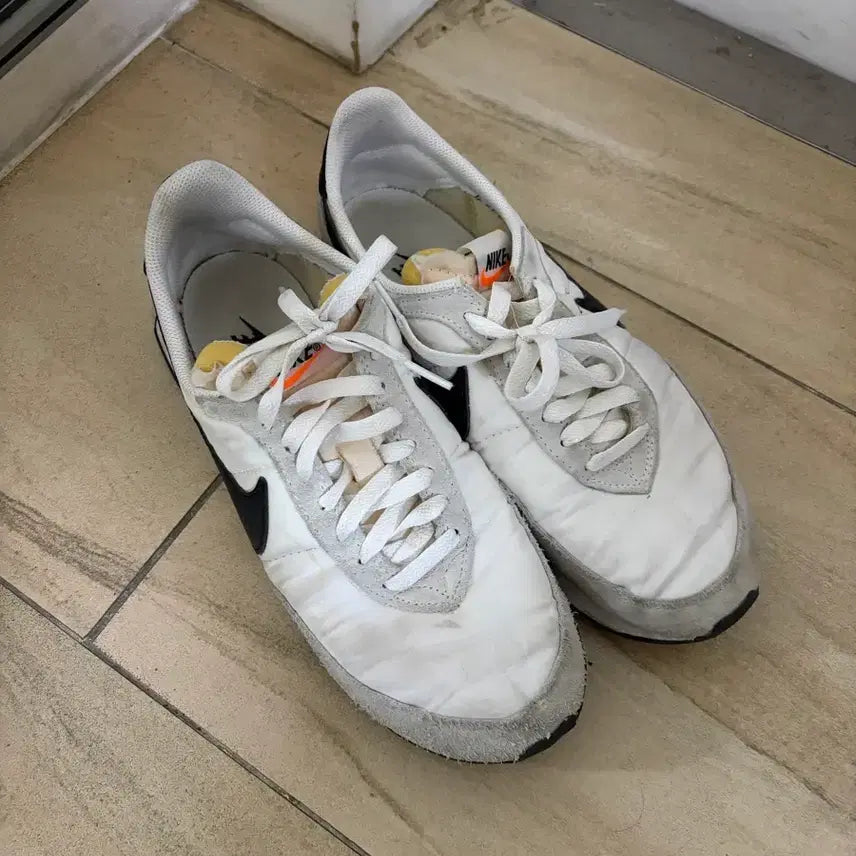 [BUNJANG] Nike Waffle Trainer 2 Black / (265) 나이키 와플 트레이너2 블랙 세일