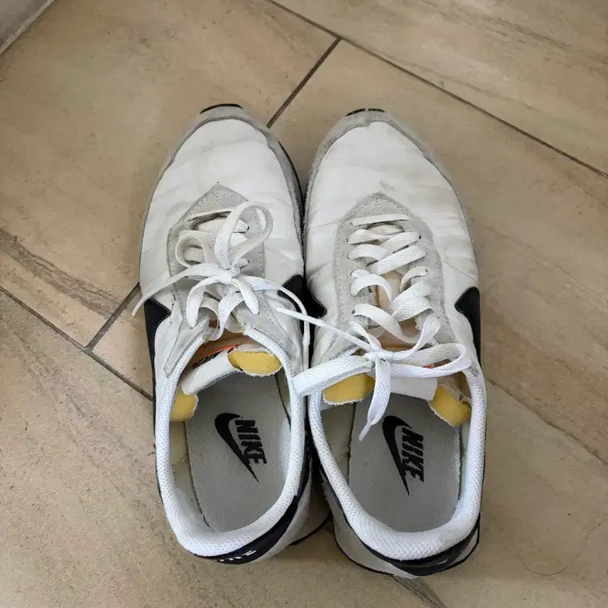 [BUNJANG] Nike Waffle Trainer 2 Black / (265) 나이키 와플 트레이너2 블랙 세일
