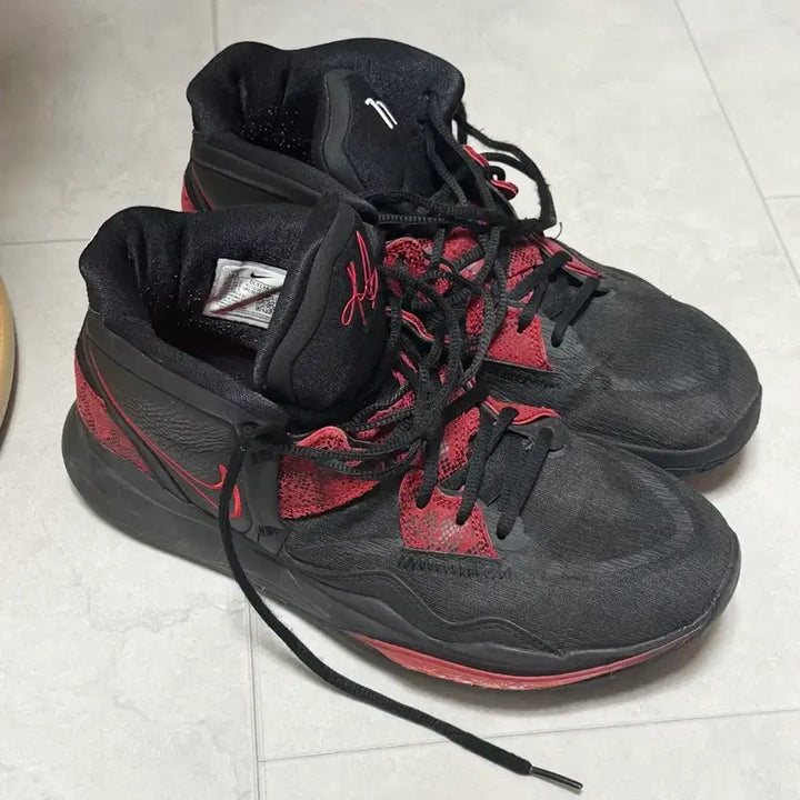 [BUNJANG] Nike Kyrie 8 Basketball Shoes 285 / 카이리8 농구화 285