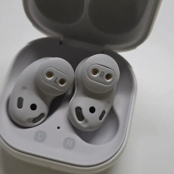[BUNJANG] Samsung Galaxy Buds Live / 갤럭시 버즈 라이브 판매합니다