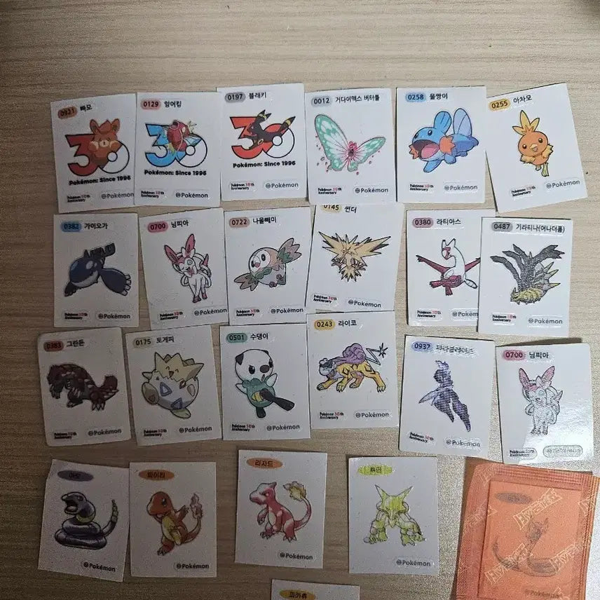 [BUNJANG] Pokemon 30th Anniversary Stickers Bundle Set / 포켓몬빵 30주년 띠부실 일괄판매합니다.