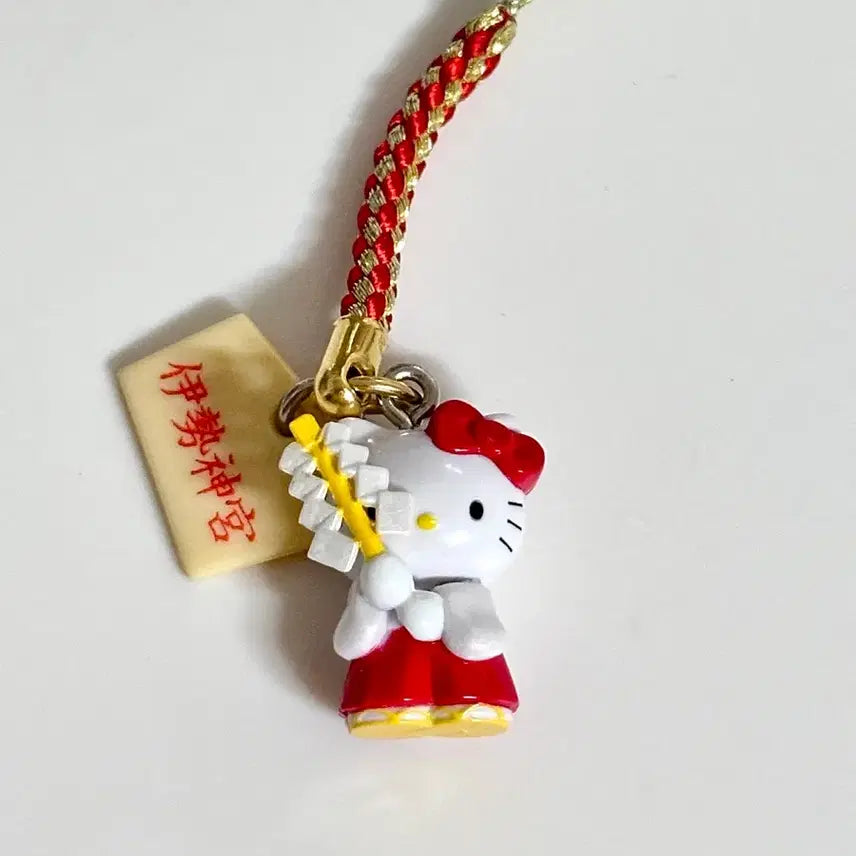 [BUNJANG] Hello Kitty Vintage Miko Strap Keychain - Jingū Limited Edition / 헬로키티 고전키티 지역한정 신궁한정 무녀 스트랩 키링