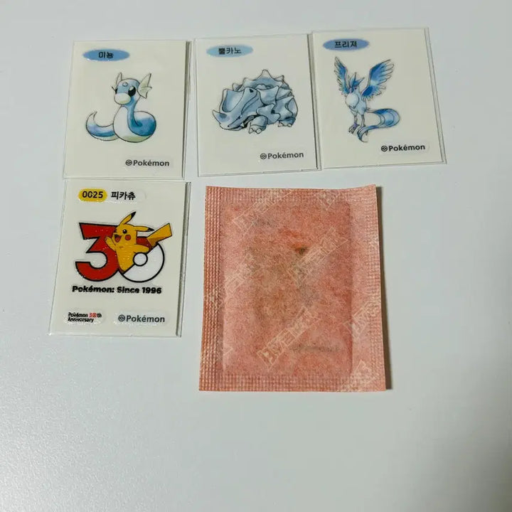 [BUNJANG] Pokemon 30th Anniversary Artwork Ttibu Seal Pikachu Bundle Set / 포켓몬 30주년 아트워크 띠부씰 피카츄 뚱카츄 일괄