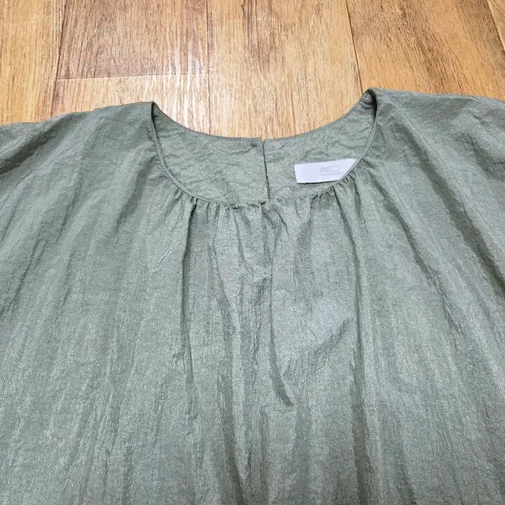 [BUNJANG] Flatflats Blouse Free Size New / 플랏플랏츠(flatflats) 블라우스 프리사이즈 새상품