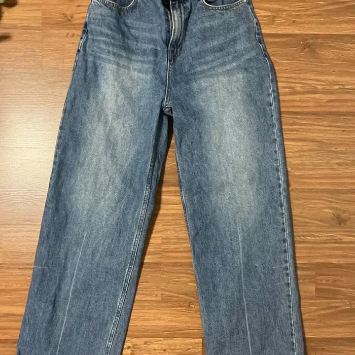 [BUNJANG] Mohe Denim Wide Leg Jeans (Medium Wash) / 모헤 데님 와이드 중청바지