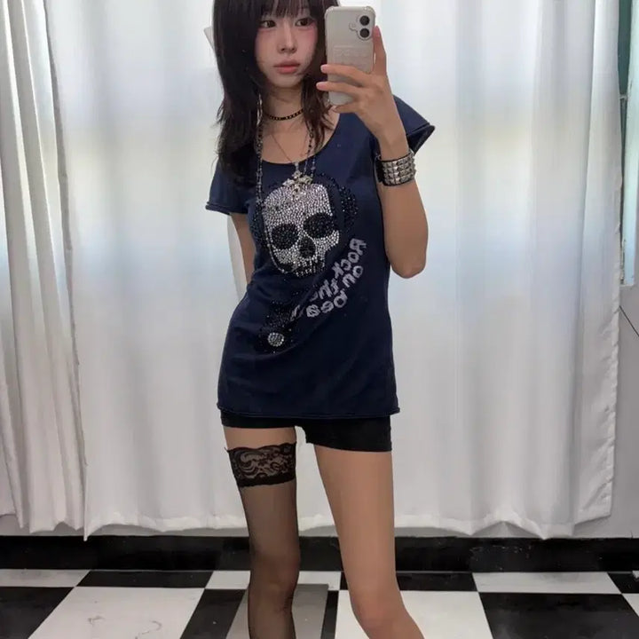 [BUNJANG] Navy Skull Beads Detail T-shirt / 네이비 스컬 비즈 디테일 티셔츠