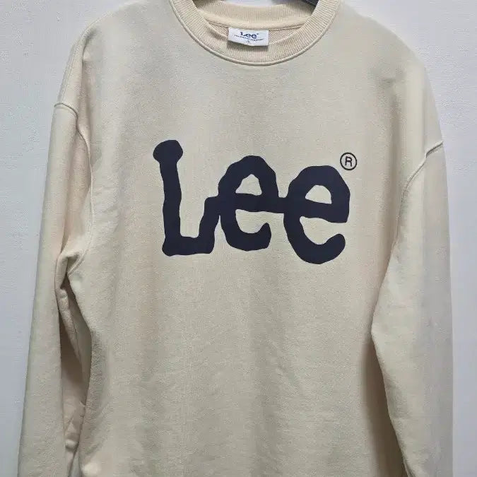 [BUNJANG] Lee Logo Sweatshirt Ivory / Lee 로고 맨투맨 아이보리