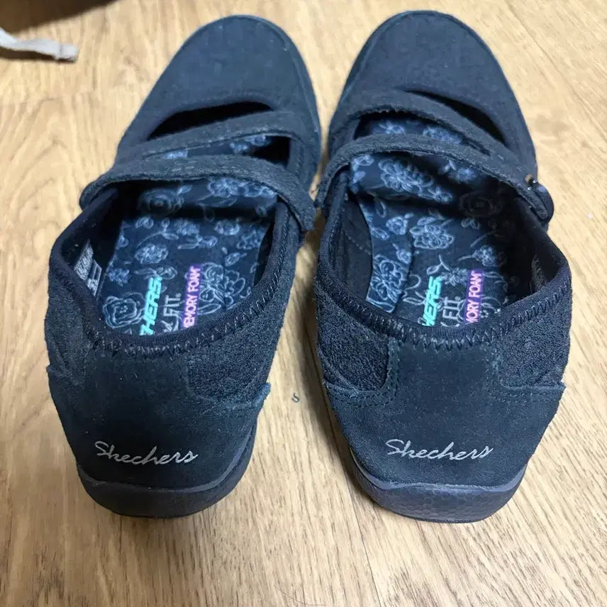 [BUNJANG] Skechers Mary Jane Shoes (Size 240) / 스케쳐스 메리제인 240