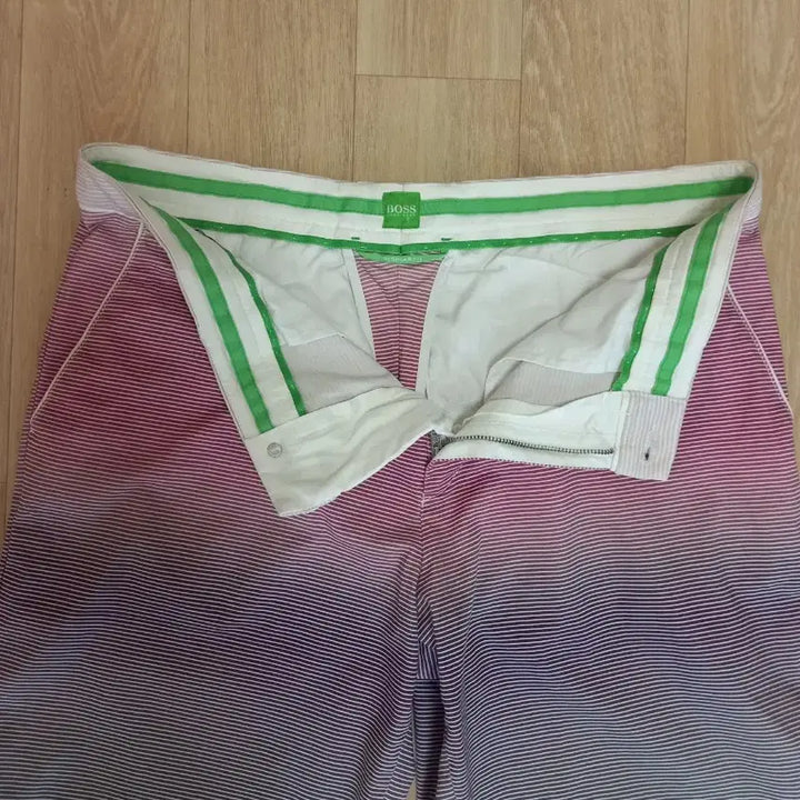 [BUNJANG] Hugo Boss Two-Tone Gradient Shorts Size 32 / 휴고보스 반바지 32