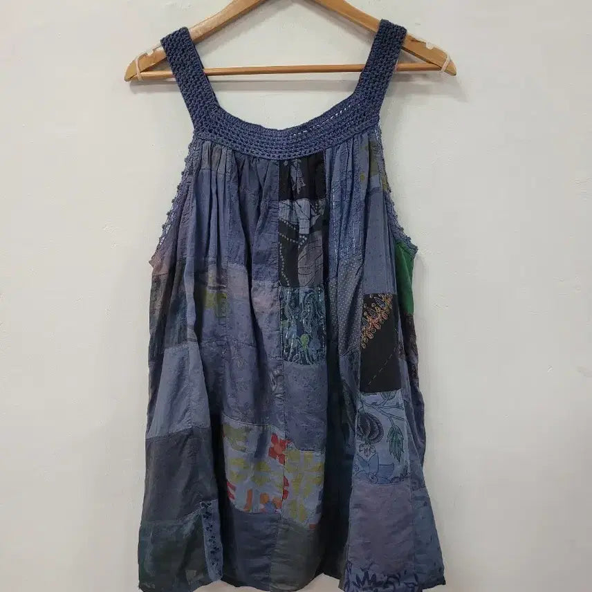 [BUNJANG] Patchwork Crochet Sleeveless Top - Vintage Blue / 패치워크 크로셰 탑 블루 빈티지 스타일