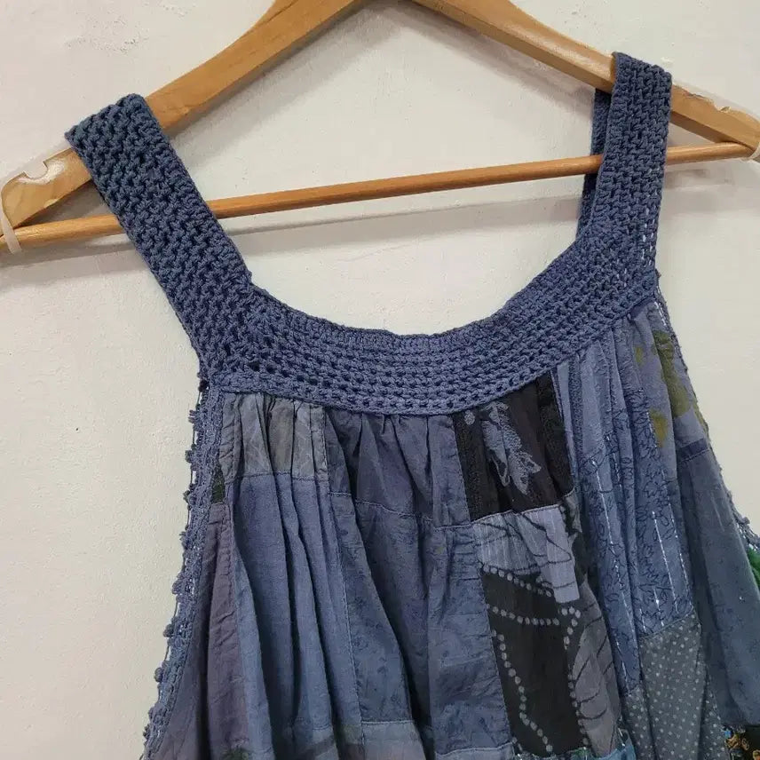 [BUNJANG] Patchwork Crochet Sleeveless Top - Vintage Blue / 패치워크 크로셰 탑 블루 빈티지 스타일
