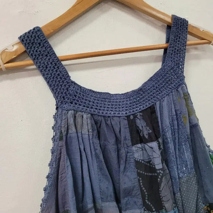 [BUNJANG] Patchwork Crochet Sleeveless Top - Vintage Blue / 패치워크 크로셰 탑 블루 빈티지 스타일
