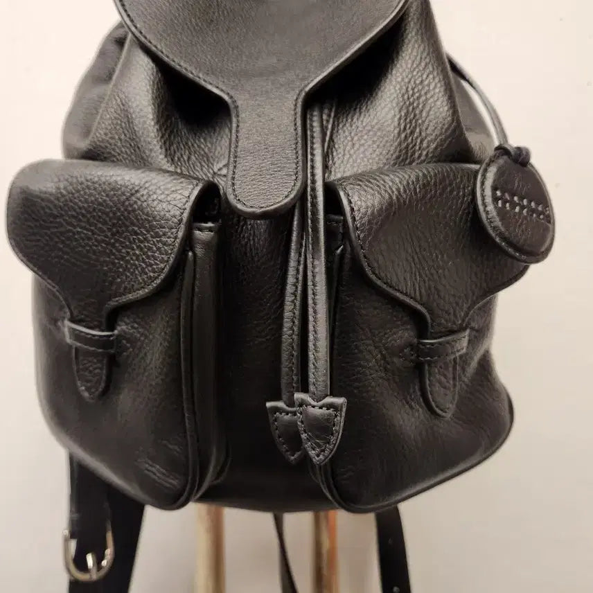 [BUNJANG] Barneys New York Black Leather Backpack / 바니스뉴욕 블랙 레더 백팩