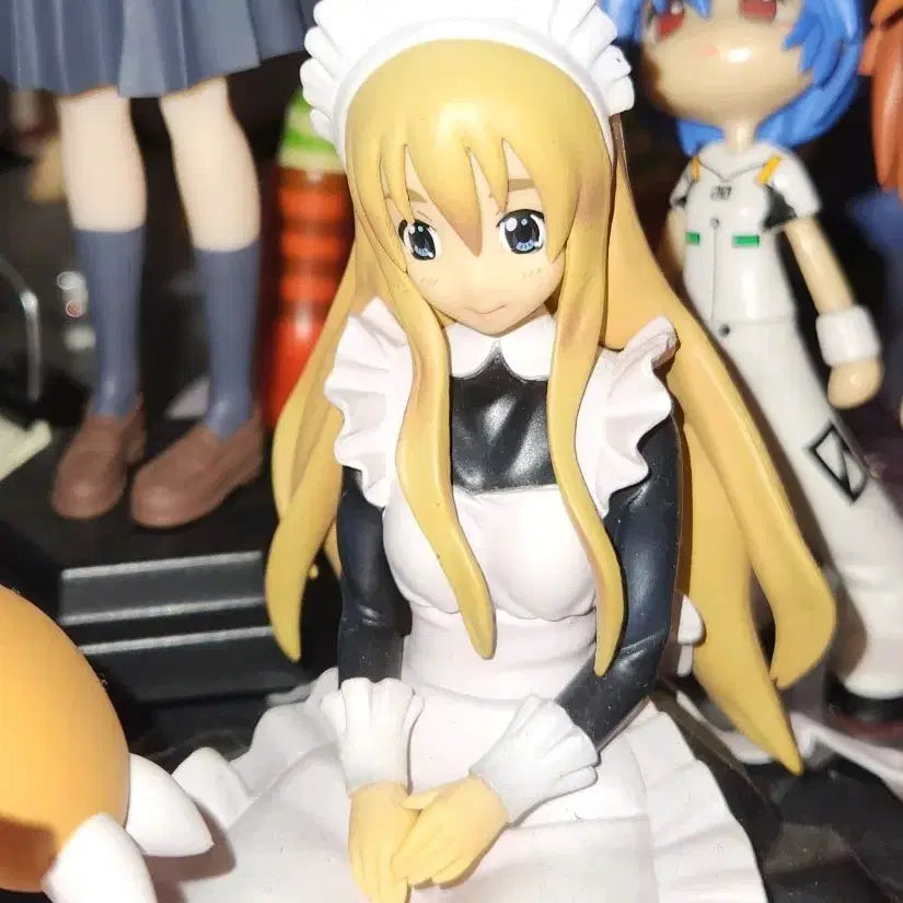 [BUNJANG] K-On! Tsumugi Kotobuki Maid Figure / 케이온 메이드 츠무기 판매