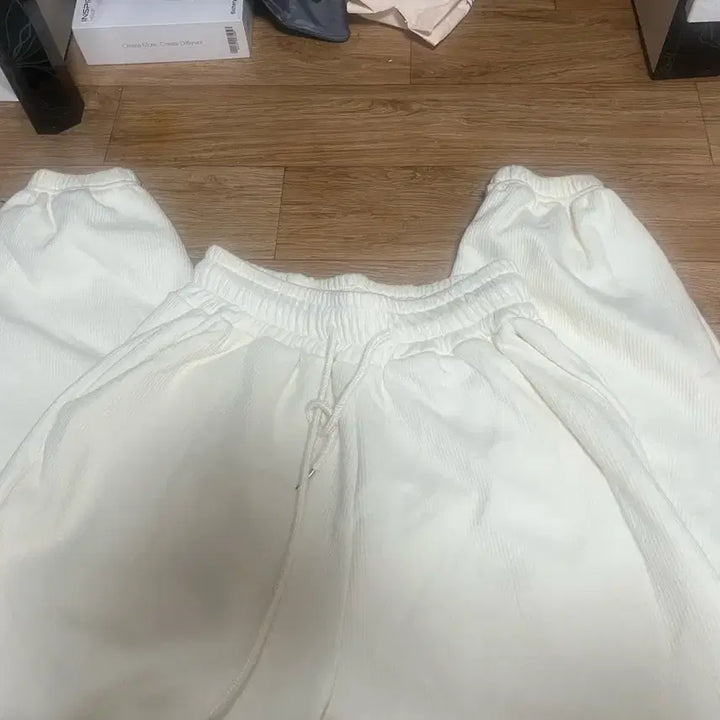 [SOLD OUT] 탑드레싱 골지 조거팬츠 아이보리
