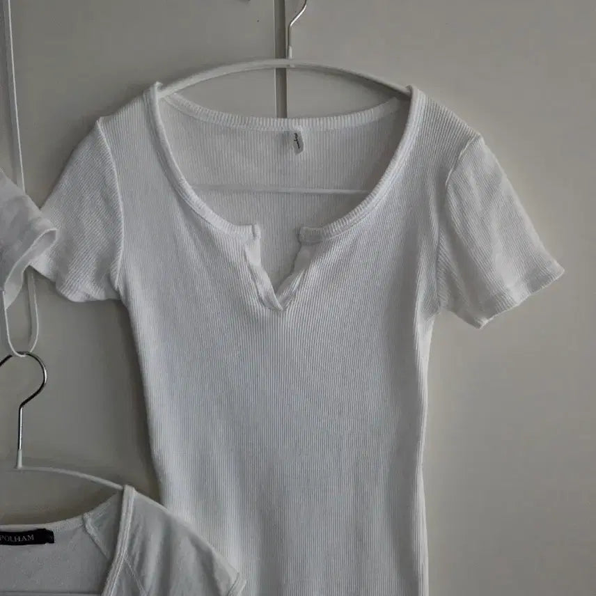 [BUNJANG] White Short Sleeve T-Shirt 3-Pack / 흰색 반팔 티셔츠 3장