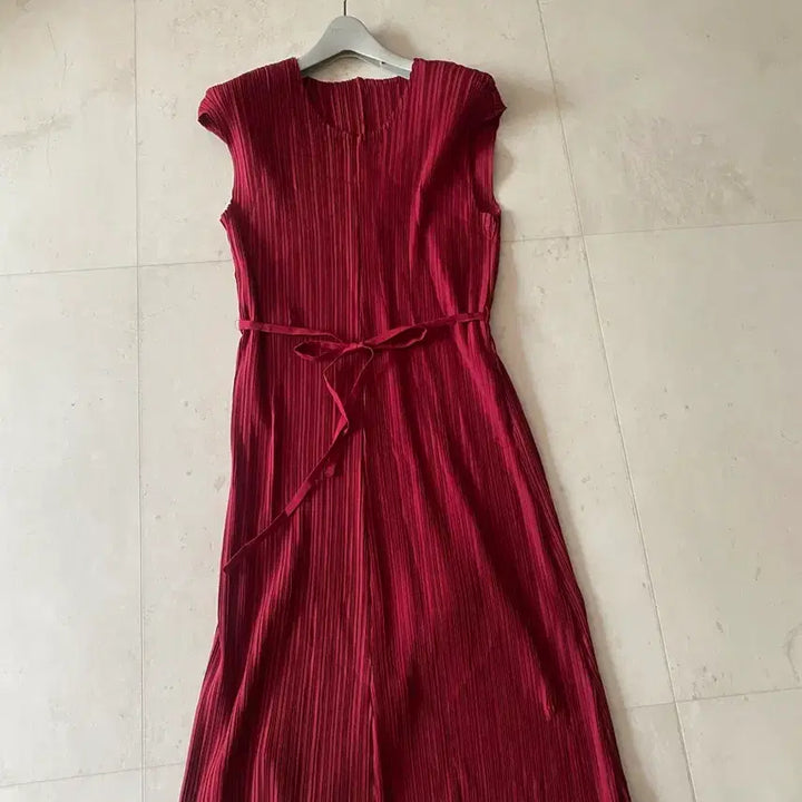 [BUNJANG] Pleated Summer Dress / 프리 77까지 수입 플리츠 여름 원피스 예뻐요 새옷상태