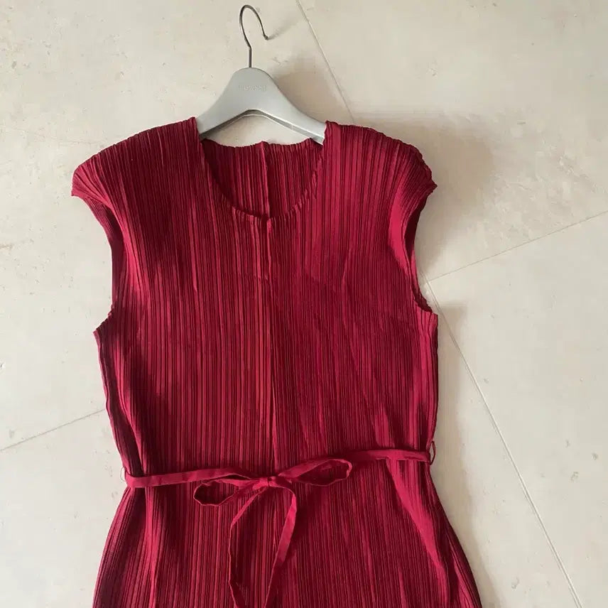 [BUNJANG] Pleated Summer Dress / 프리 77까지 수입 플리츠 여름 원피스 예뻐요 새옷상태