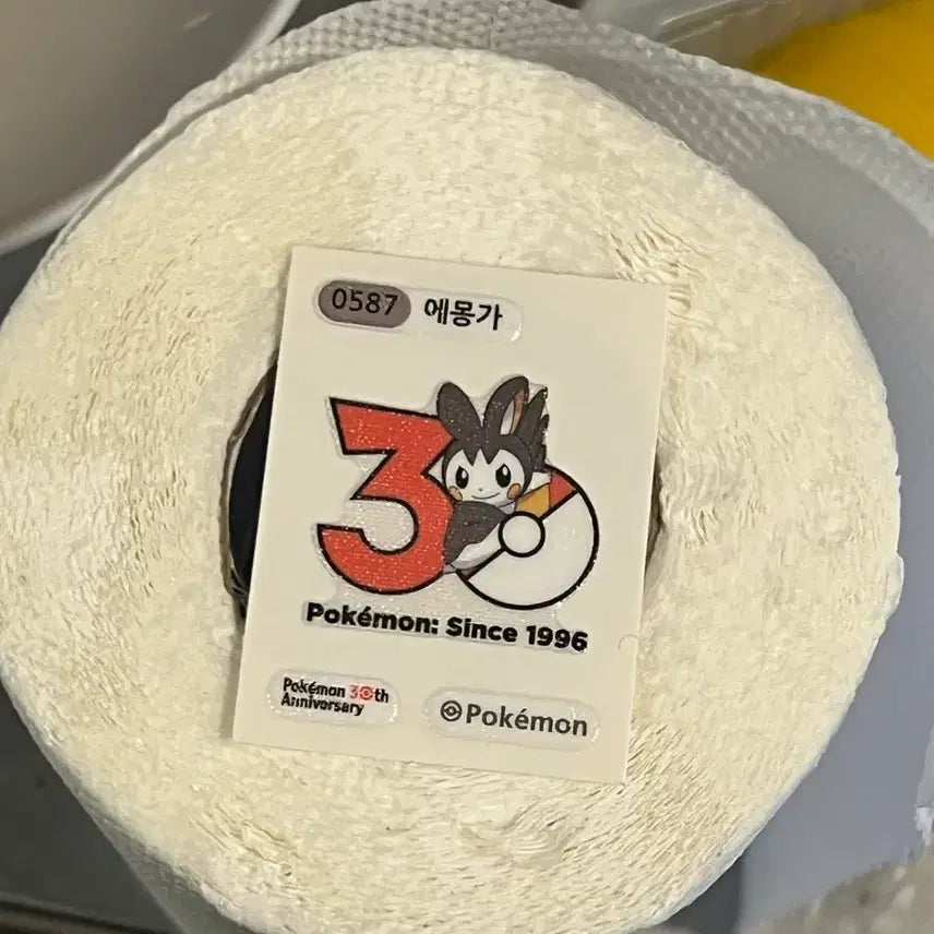 [BUNJANG] Bundle Set of 30th Anniversary Doraemon, 30th Anniversary Squirtle, and Yveltal &